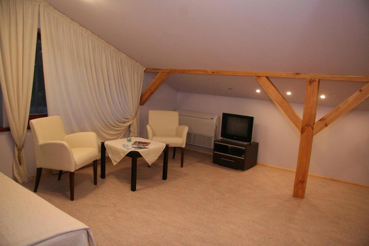 Room In Bb - Valensija - Suite For Two In Nice Hotel Jūrkalne Dış mekan fotoğraf